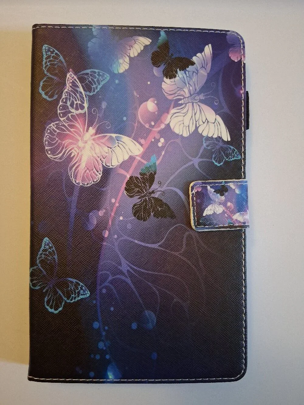 Butterfly-patterned Folio Tablet Case /iPad 9th/8th/7th Generation Case 10.2 in